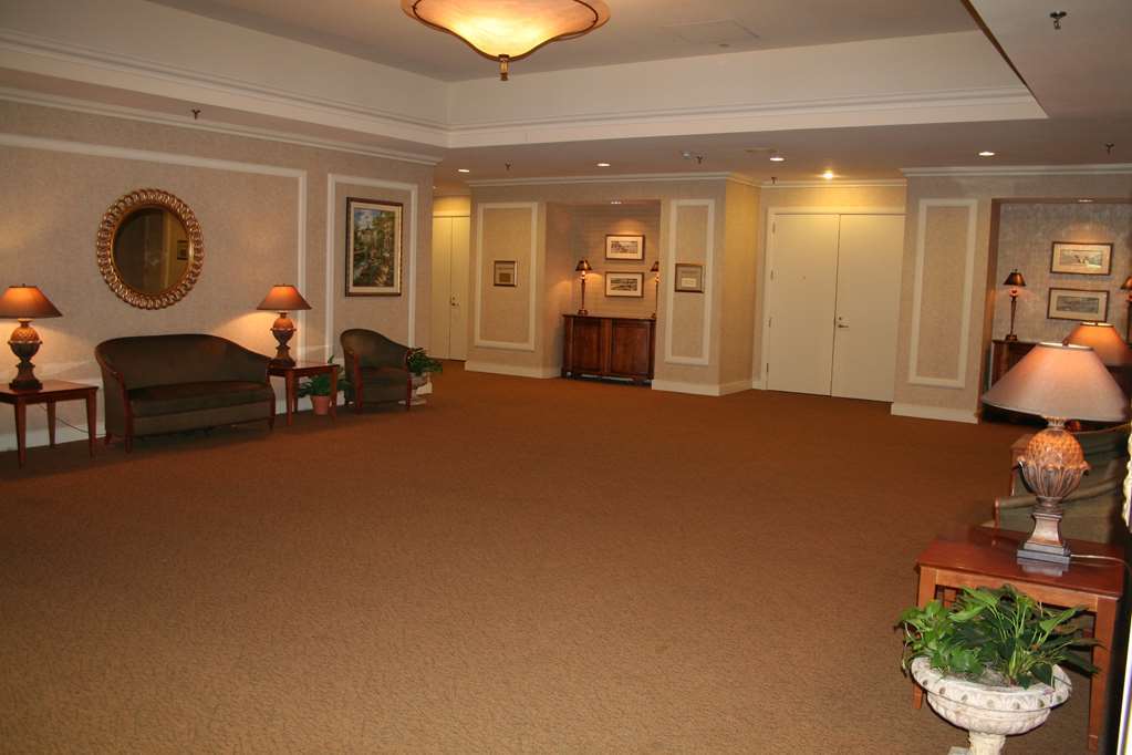 Embassy Suites By Hilton Atlanta Airport College Park Instalações foto
